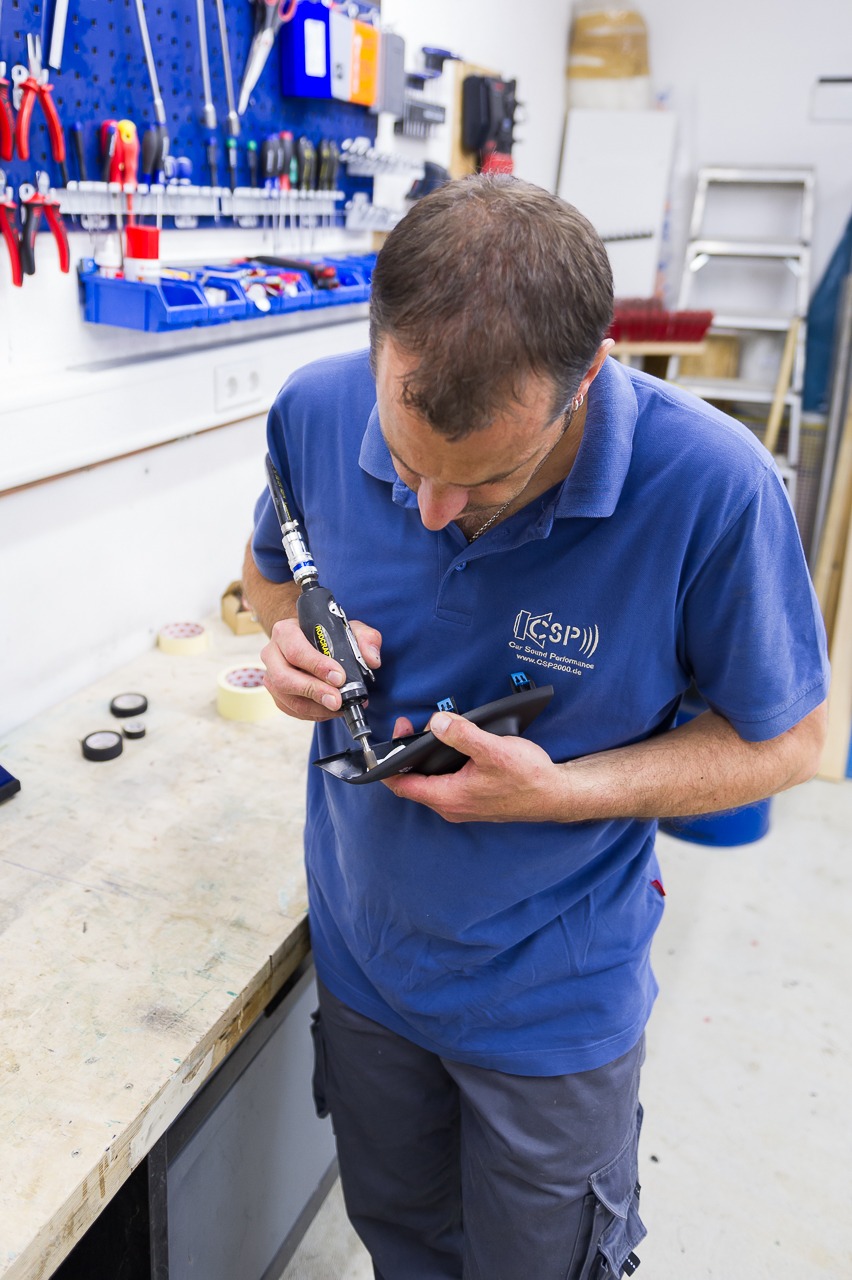 Frank Kutscheid bei der Arbeit in der CSP-Werkstatt